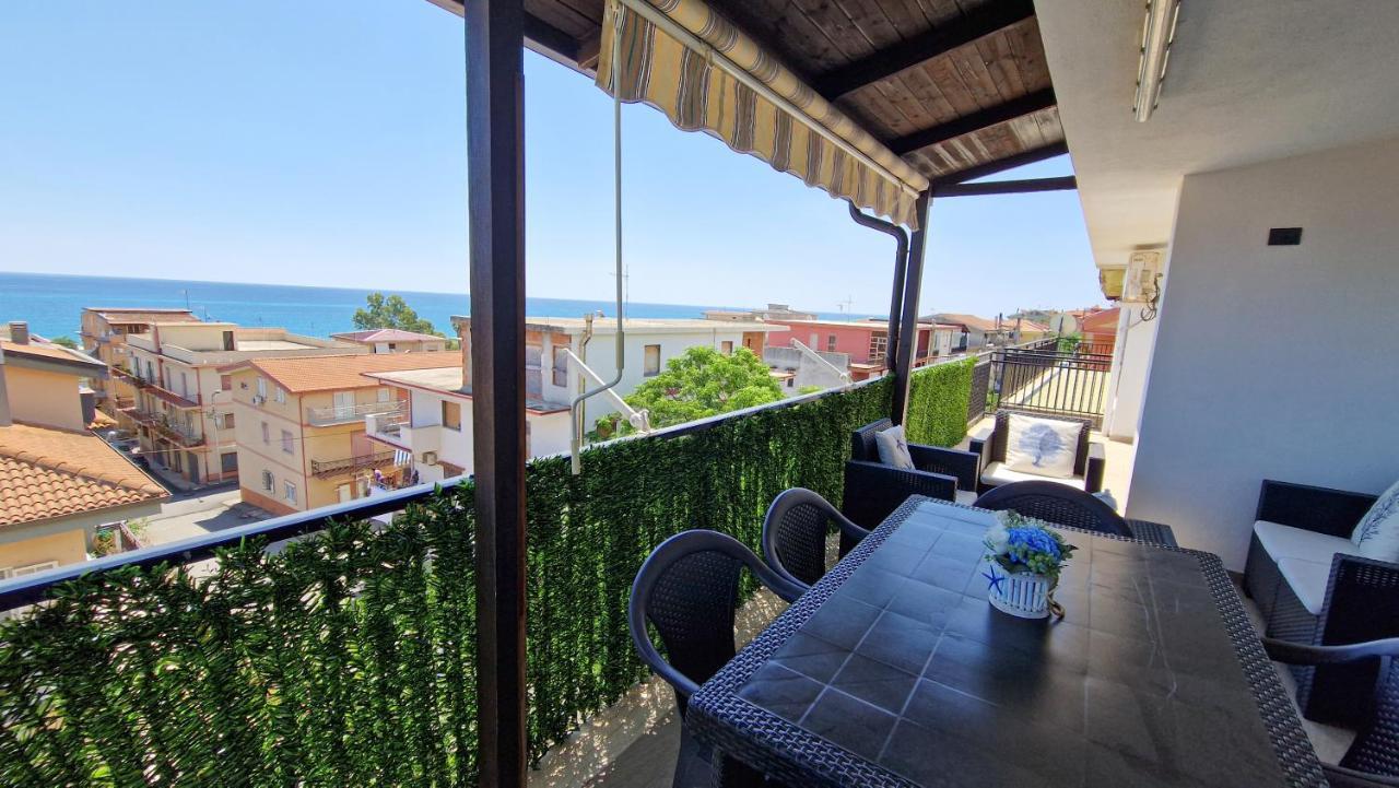 Blue Horizon - Seaside Apartment 120M To The Beach - Air Conditioning - Wi-Fi - View - Free Parking Santa Caterina Dello Ionio Marina Exterior photo